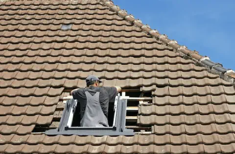 Pose de velux - Avrillé-les-Ponceaux